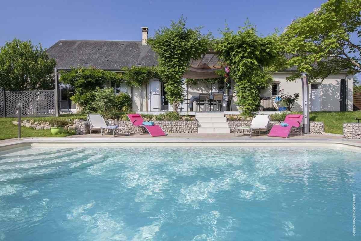 Au Coeur Du Bien Etre, Chambre D'Hotes Avec Piscine Chauffee Et Couverte, Spa, Sauna, Massages Monteaux Exterior photo